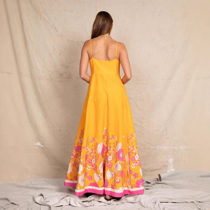 Damen Maxikleid mit floralem Design und eleganten Spaghettiträgern Echo Archiv