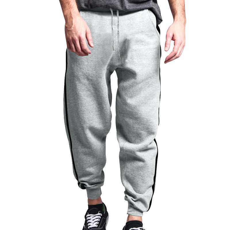Herren Sportliche Jogginghose mit seitlichem Streifen Echoarchiv