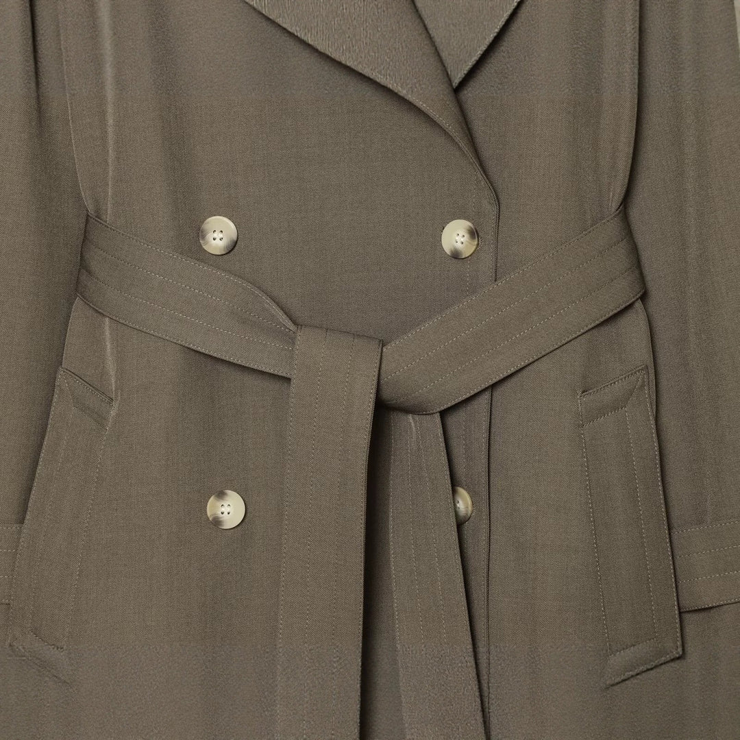 Damen Doppelreihiger Trenchcoat mit Taillengürtel und Raglanärmeln Echo Archiv