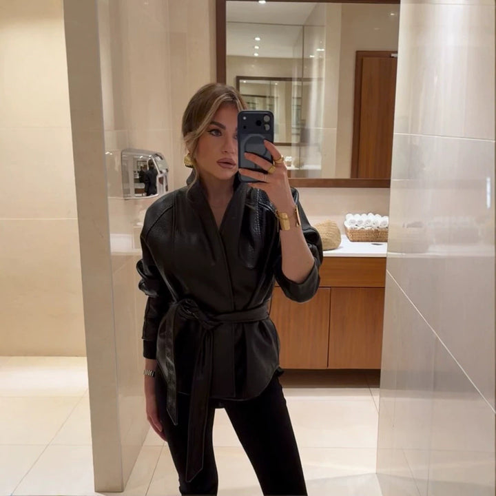 Damen Taillierte Lederjacke mit Wickelgürtel und Kimono-Kragen Echoarchiv