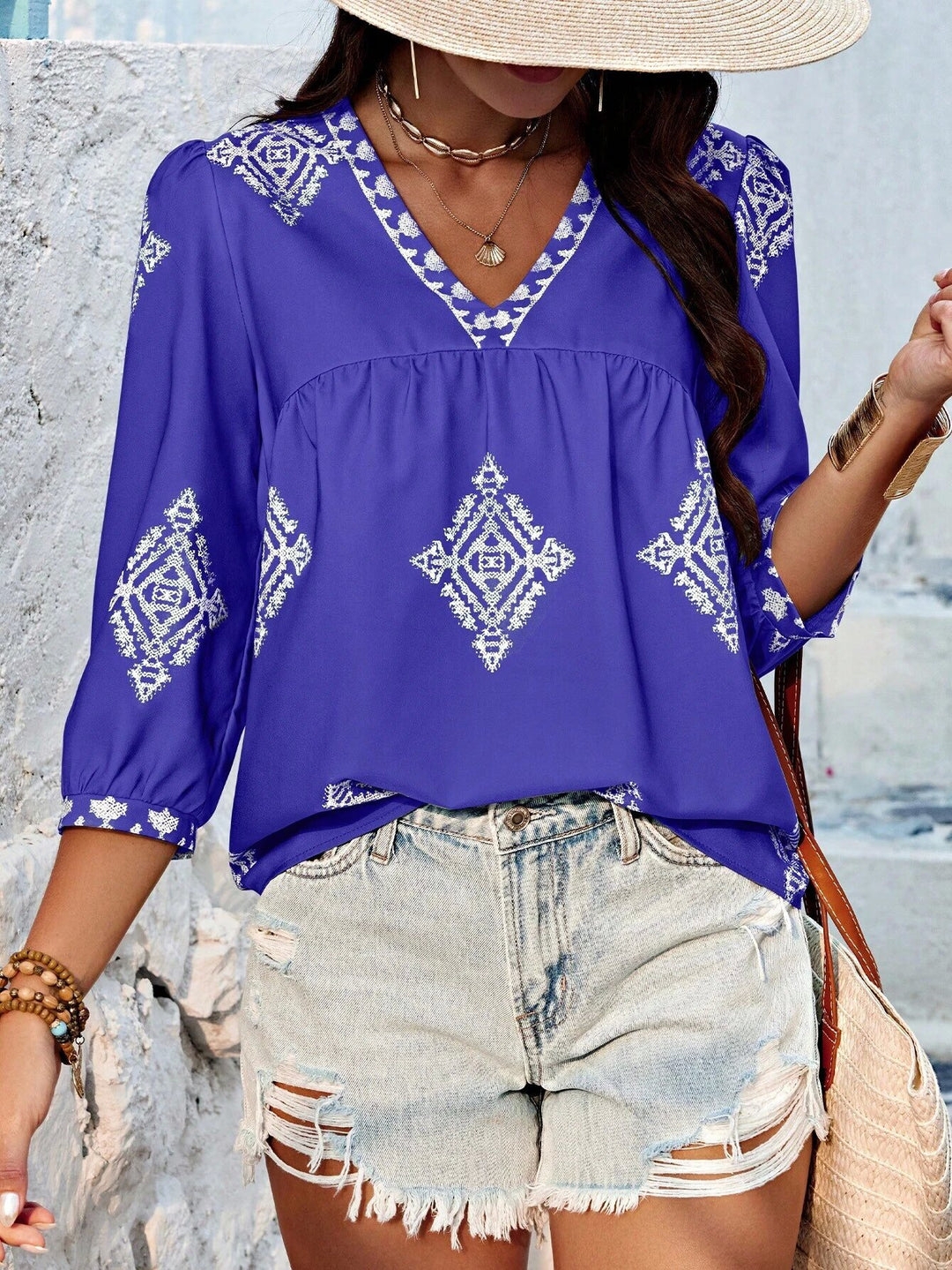 Damen Locker geschnittene Boho‑Bluse mit V‑Ausschnitt, geraffter Brustnaht und dreiviertelärmeln Echo Archiv
