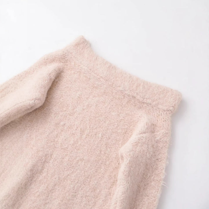 Damen Flauschiger Strickpullover mit weitem Bootkragen und Spitzenbesatz Echoarchiv