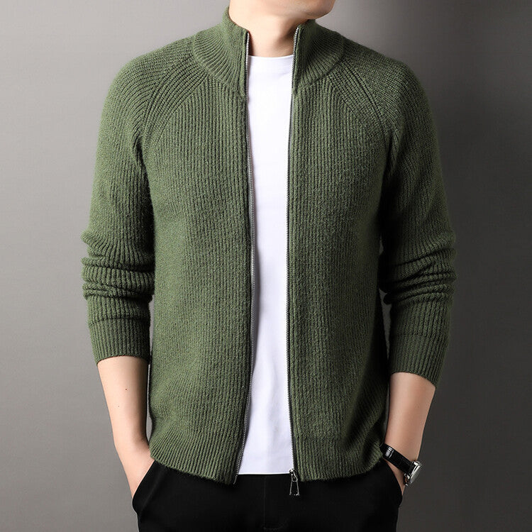 Herren Strickjacke mit hohem Kragen und unauffälligem Reißverschluss Echoarchiv