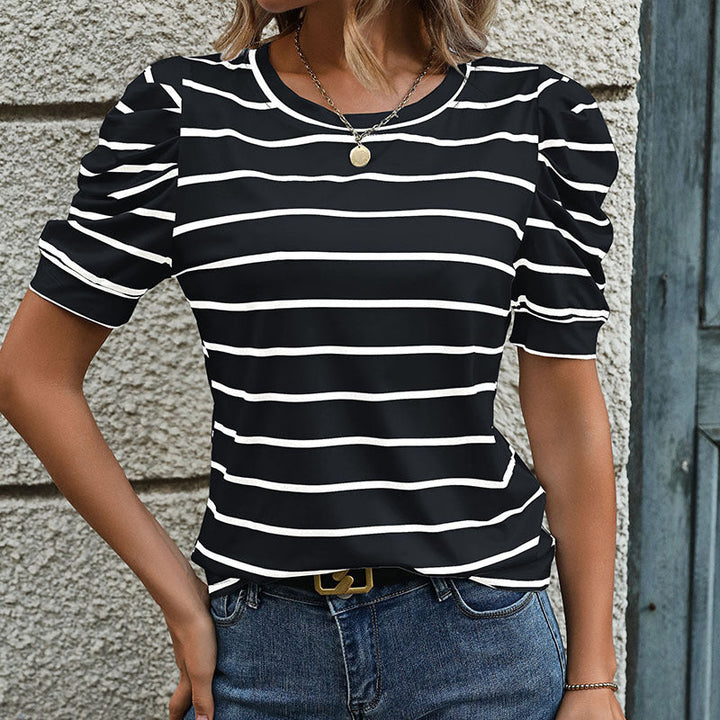 Damen T-Shirt mit Dekorativen Puffärmeln und Modernem Streifenmuster Echoarchiv