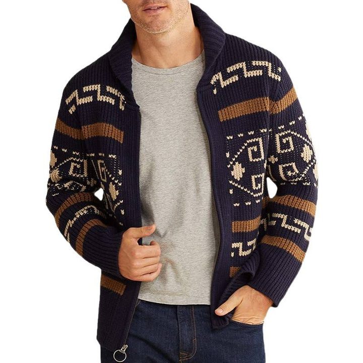 Herren Strickjacke mit kunstvollem Muster und hohem Kragen Echoarchiv
