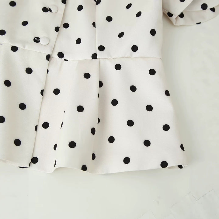 Damen Taillierte Polka‑Dot Bluse mit Stehkragen, Puffärmeln und Schößchen Echo Archiv
