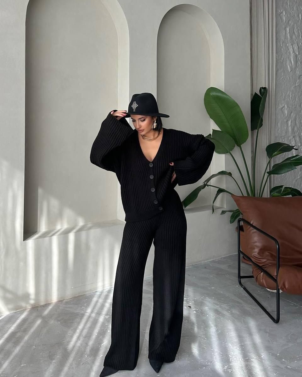 Damen Rippstrick-Cardigan mit überlangen Ärmeln und passender High-Waist-Loungehose – Élanora