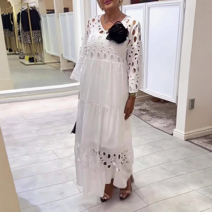 Damen nan Maxikleid mit Ajour-Lochstickerei, V-Ausschnitt, weiten Glockenärmeln und Stufensaum Echo Archiv