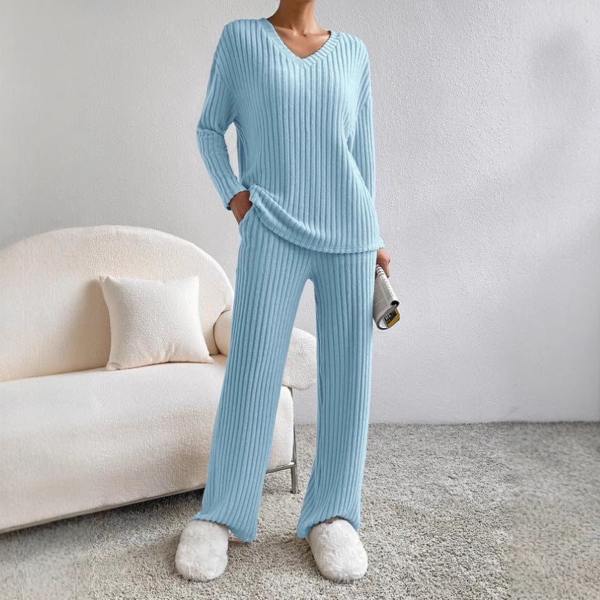 Frauen Rippstrick Lounge Set aus weichem Strick mit V-Ausschnitt und weitem Bein – Mavelle