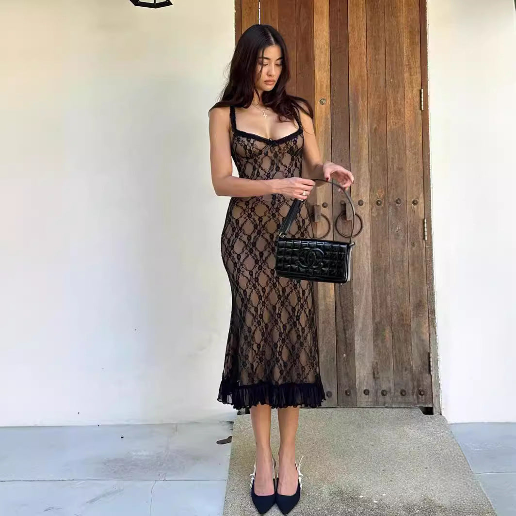 Damen Spitzen-Nachtkleid mit Rüschen und dekorativen Trägern Echo Archiv
