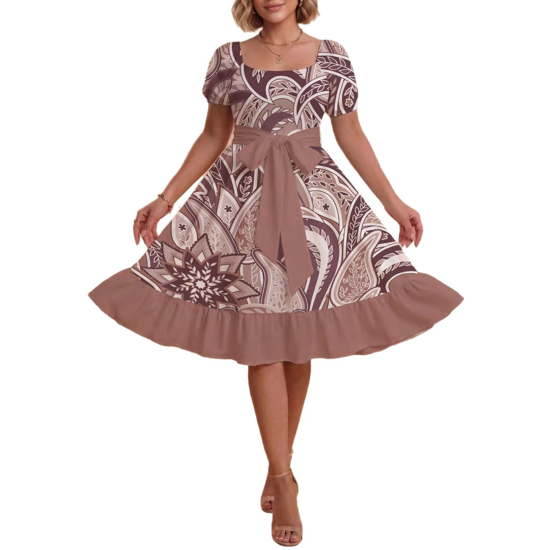 Damen modernes Blumenkleid mit elegantem Taillengürtel und asymmetrischem Saum Echo Archiv