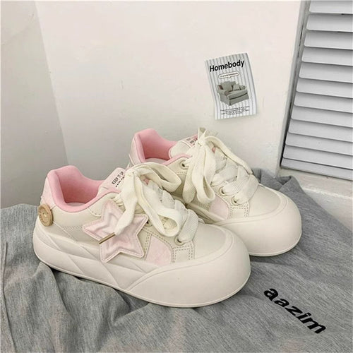 Damen Sneakers mit trendigem Sternen-Applikation und komfortabler Laufsohle Echo Archiv