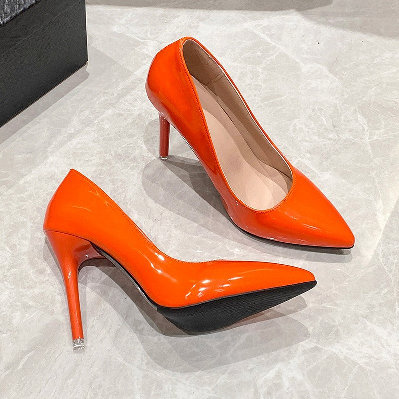Damen Braut-Lackleder Pumps mit spitzer Zehenform und schlankem Stilettoabsatz – Lioré