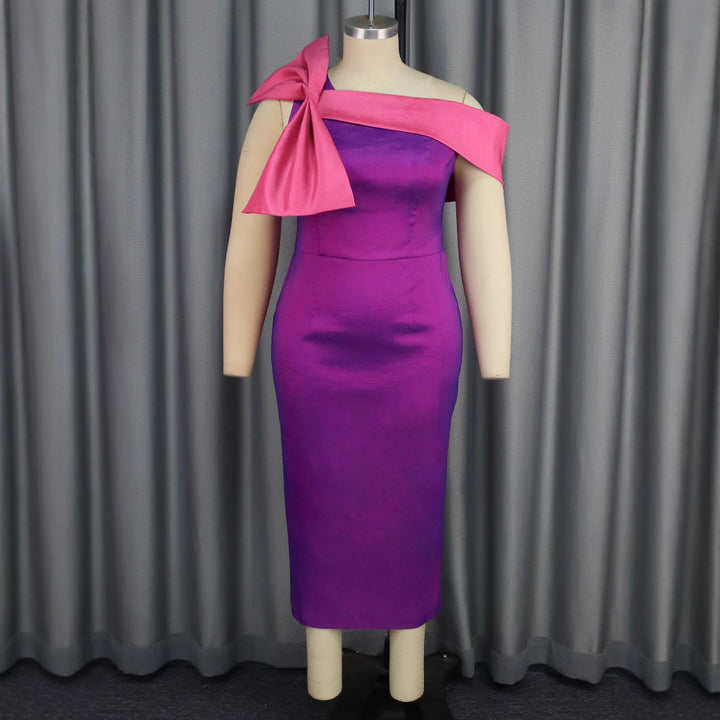 Damen elegantes Kleid mit asymmetrischem Rüschenakzent Echo Archiv