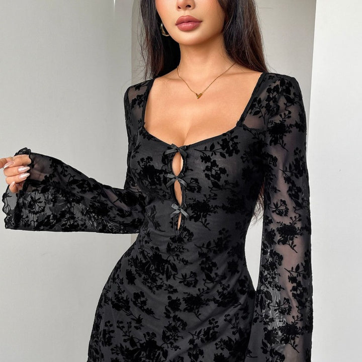 Damen Mini-Kleid mit transparenten Spitzenärmeln und floralem Design Echo Archiv