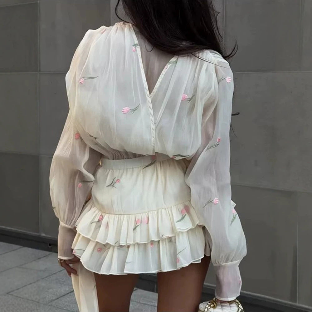 Damen Zweiteiliges Chiffon‑Set mit bestickter Transparentbluse und Volant‑Minirock Echoarchiv