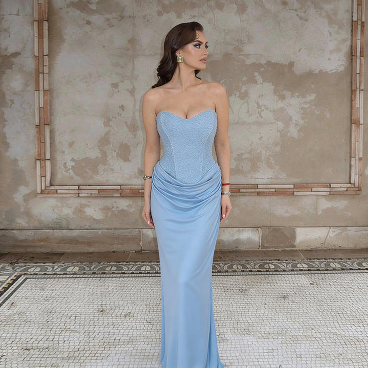 Damen Elegantes Maxikleid mit herzförmigem Ausschnitt und Rüschendetails Echo Archiv