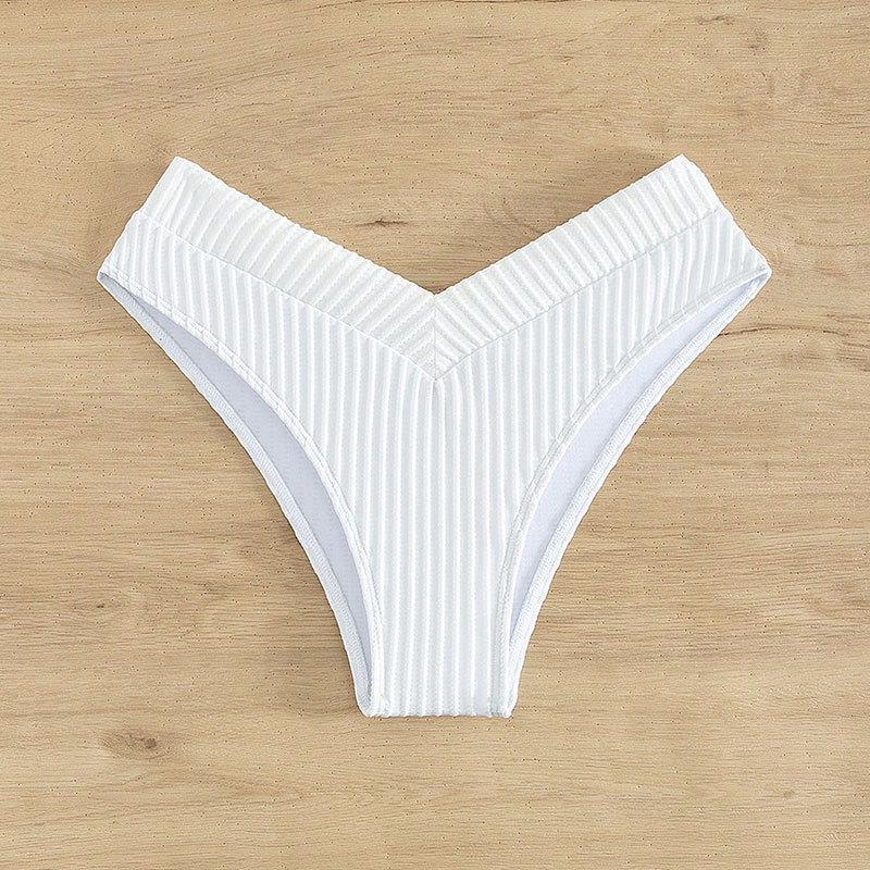 Damen Bikini-Höschen mit modischem V-Ausschnitt und raffiniertem Streifenmuster Echo Archiv