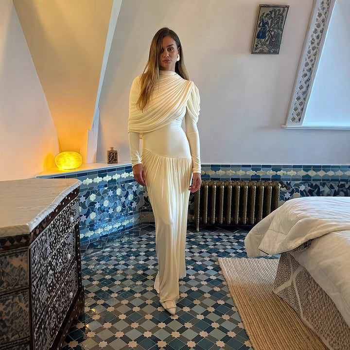 Damen Plissiertes Maxi-Abendkleid mit drapierten Schultern und langen Ärmeln Echoarchiv