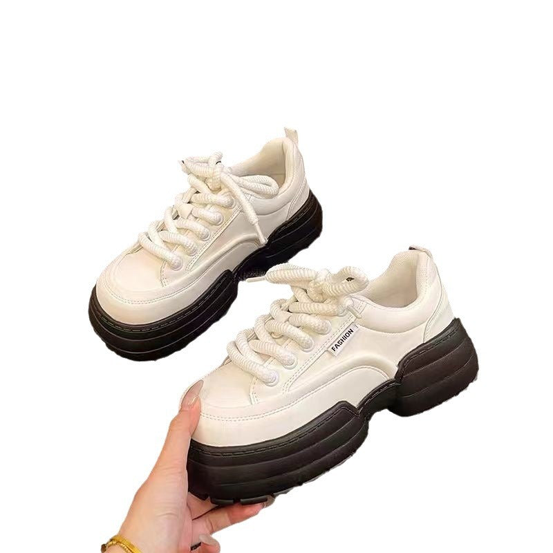 Damen Chunky Sneakers mit modischer Profilsohle und atmungsaktiver Oberflächenstruktur Echo Archiv