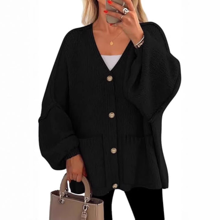Damen Oversize Strickcardigan mit V-Ausschnitt, goldenen Zierknöpfen und aufgesetzten Taschen – Veloura