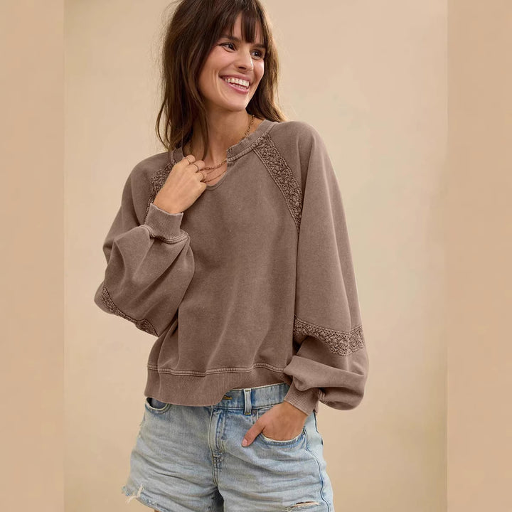 Damen Lässiges Sweatshirt mit V-Notch, Spitzeneinsätzen und Ballonärmeln – Mavelle