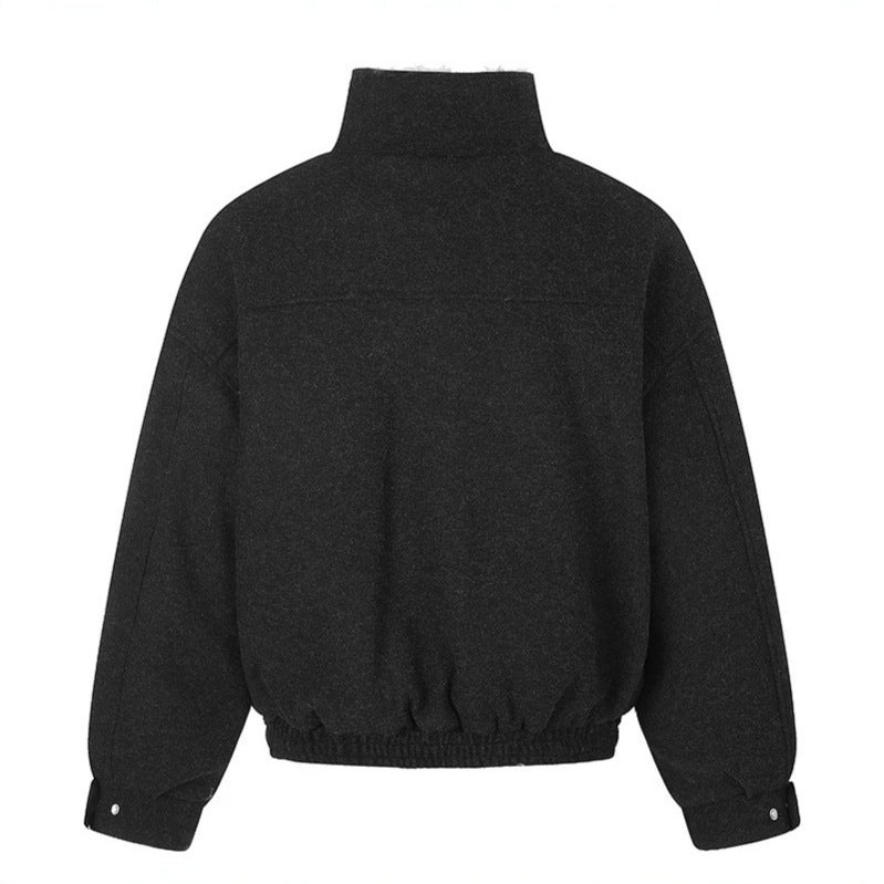 Damen Kurz geschnittene wattierte Blousonjacke mit Kunstfellfutter, Stehkragen und aufgesetzten Pattentaschen Echoarchiv