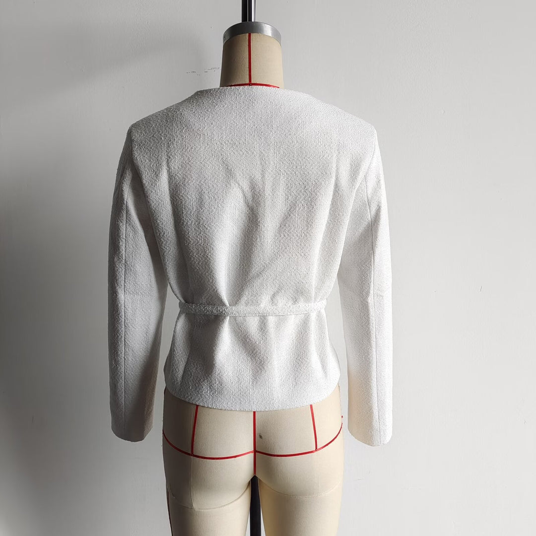 Damen nan taillierte Bouclé-Jacke mit Bindegürtel und goldfarbenen Zierknöpfen Echo Archiv