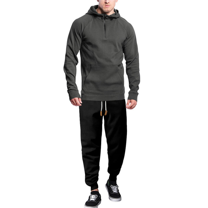 Herren Sweatpants und Kapuzenshirt Set mit modernem Schnitt und funktionalen Taschen Echoarchiv