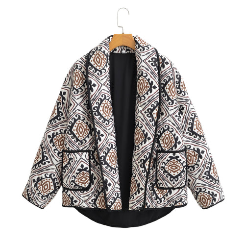 Damen Gesteppte Kimono-Jacke mit Ethno-Print, Kontrastpaspel und aufgesetzten Taschen Echo Archiv