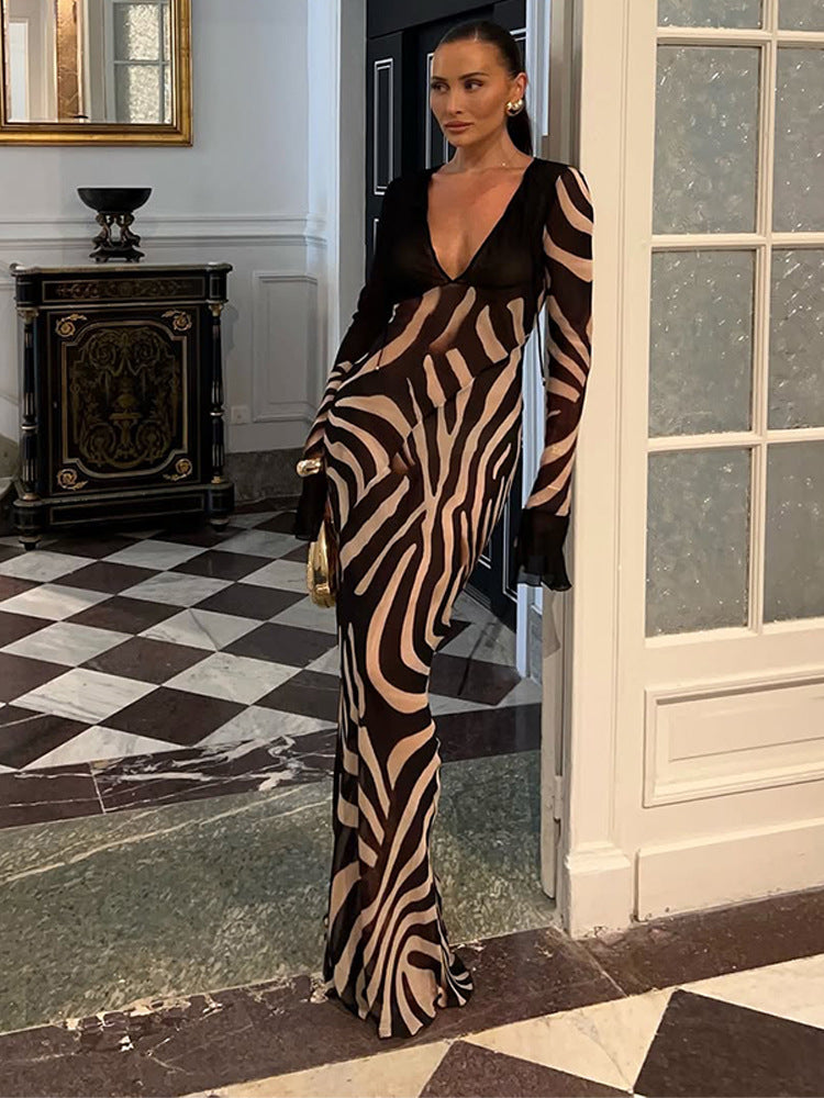Damen figurbetontes Mesh‑Maxikleid mit tiefem V‑Ausschnitt & grafischem Zebra‑Print Echoarchiv