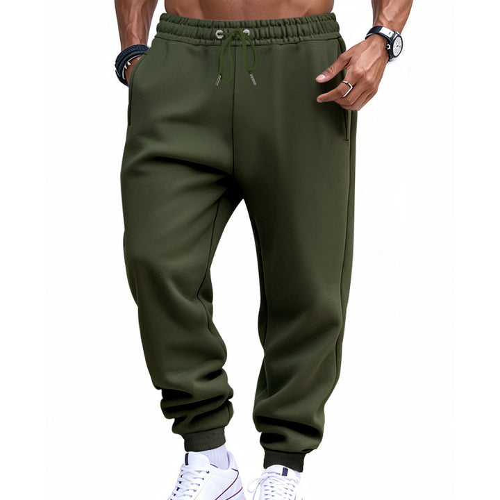 Herren sportliche Jogginghose mit elastischem Bund und seitlichen Taschen Echoarchiv