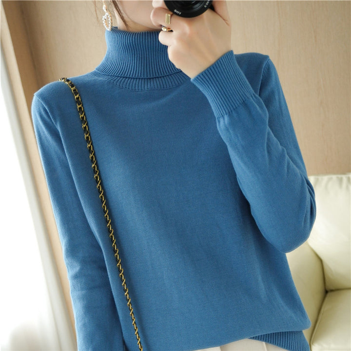Damen Minimalistischer Feinstrick-Rolli mit hohem Rippkragen und schmaler Passform Echoarchiv