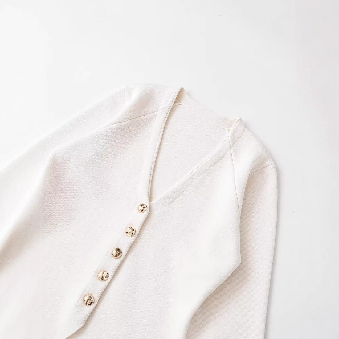 Damen Taillierter Rippstrick-Blazer-Cardigan mit V‑Ausschnitt und Zierknöpfen Echo Archiv