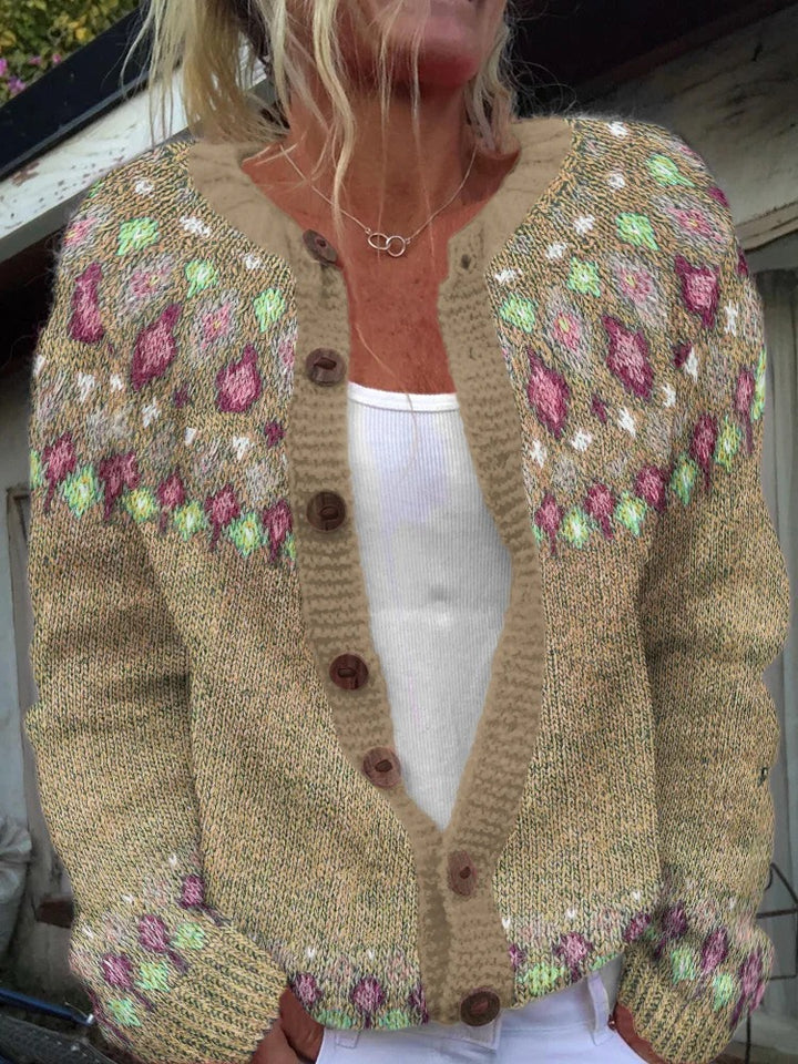 Damen nan gemusterte Strickjacke mit Rundpasse, Holzknöpfen und Eingrifftaschen Echo Archiv