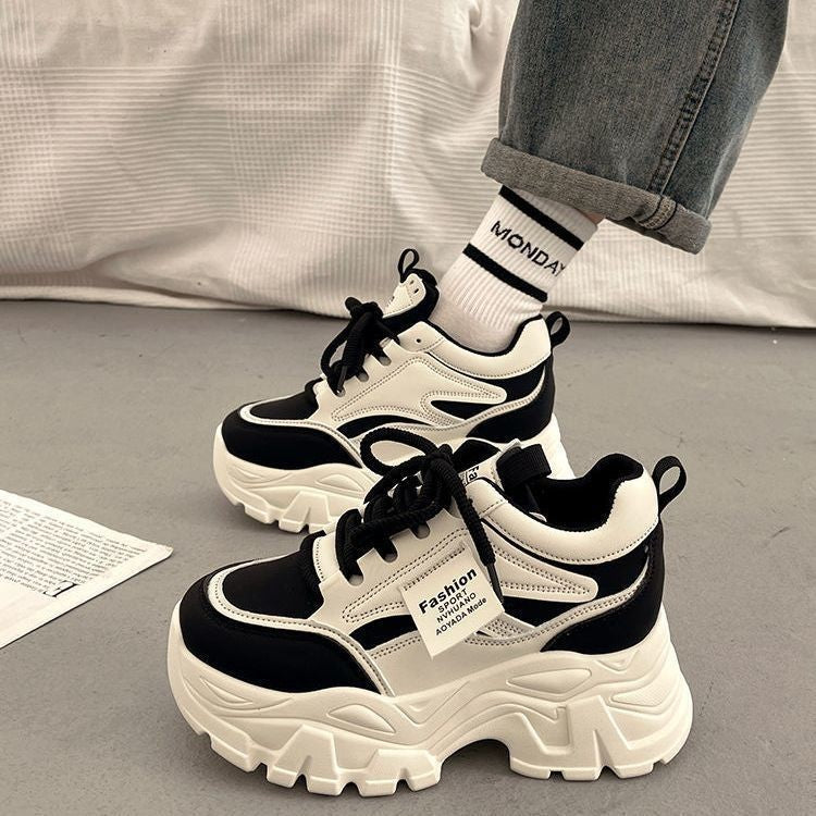 Damen Sportliche Chunky Sneakers mit innovativer Dämpfung und strapazierfähiger Obermaterialstruktur Echo Archiv