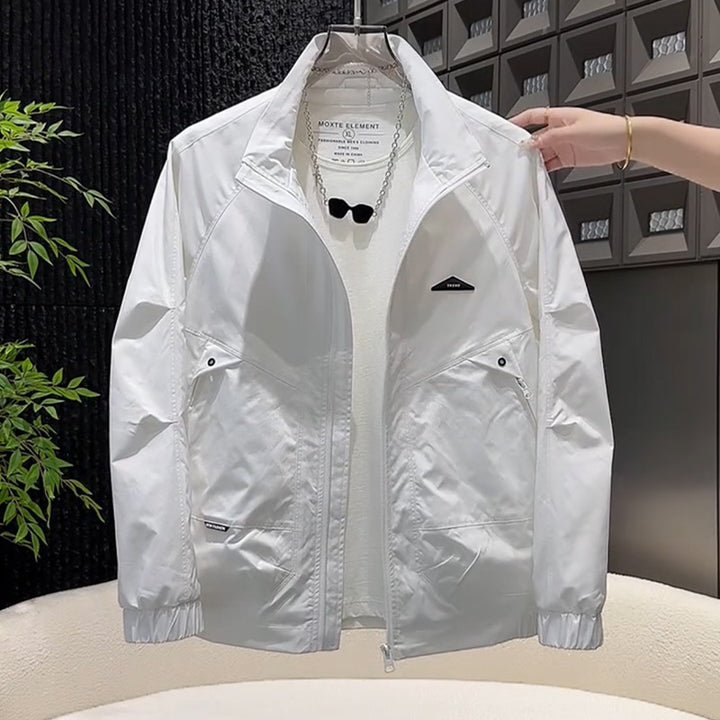 Herren Leichte Windjacke mit praktischem Stauraum Echoarchiv