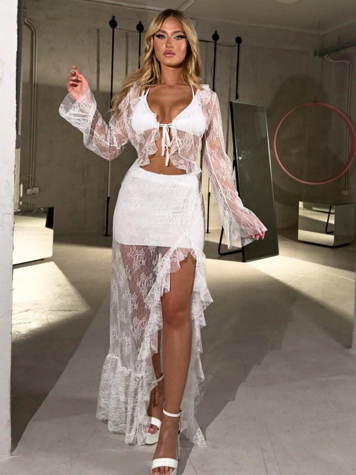 Damen Transparente Bluse mit Rüschenärmel und frechem Bindeband Echo Archiv
