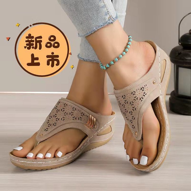 Damen Keil-Sandalen mit ergonomischer Fußbettung und verstellbarem Zehensteg – Sorelia