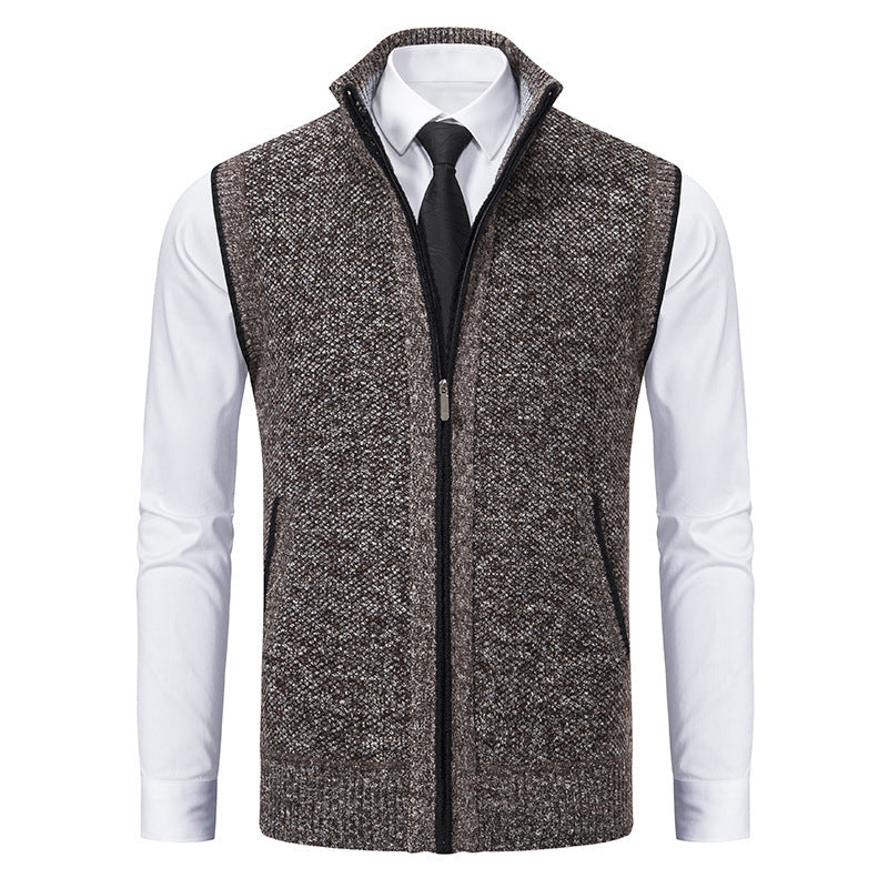 Herren elegante Strickweste mit hohem Kragen und praktischen Reißverschlusstaschen Echoarchiv