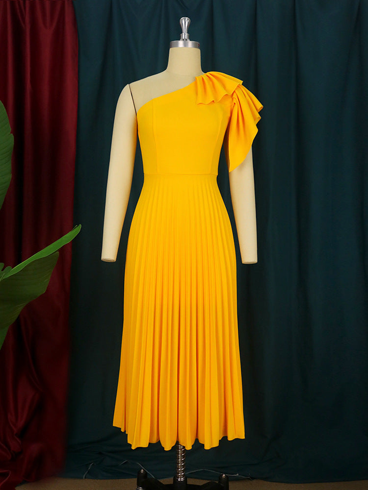 Damen Plissee Maxikleid mit asymmetrischem Träger und Rüschendetail Echo Archiv