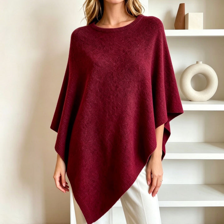 Damen Oversize Strickponcho mit weitem Rundhalsausschnitt – Célinea
