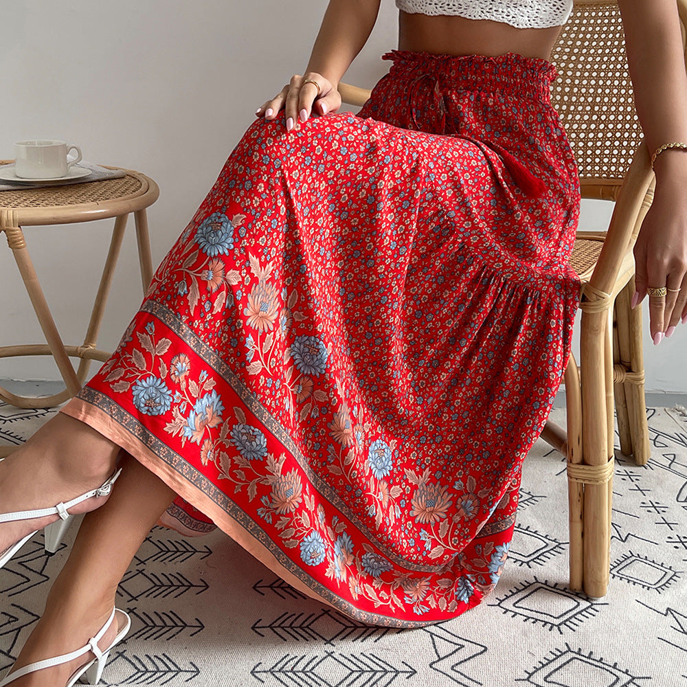 Damen leichter Stufen-Maxirock mit elastischem Rüschenbund, Kordel-Tassel und zartem Paisley-Print – Valéora