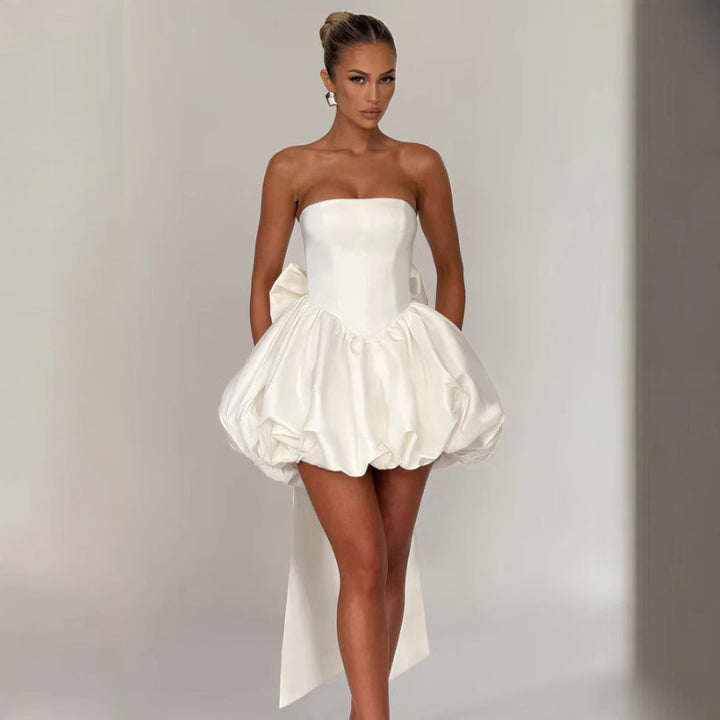 Damen Ballkleid mit voluminösem Rock und schulterfreiem Design Echo Archiv