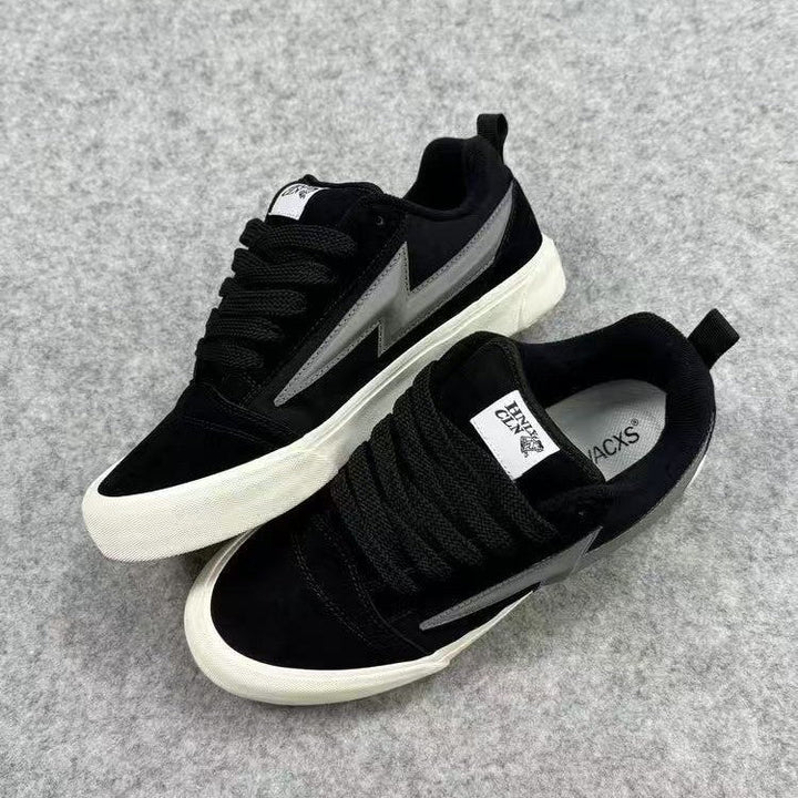 Damen Sportliche Sneaker mit futuristischem Akzent und strapazierfähiger Laufsohle Echo Archiv