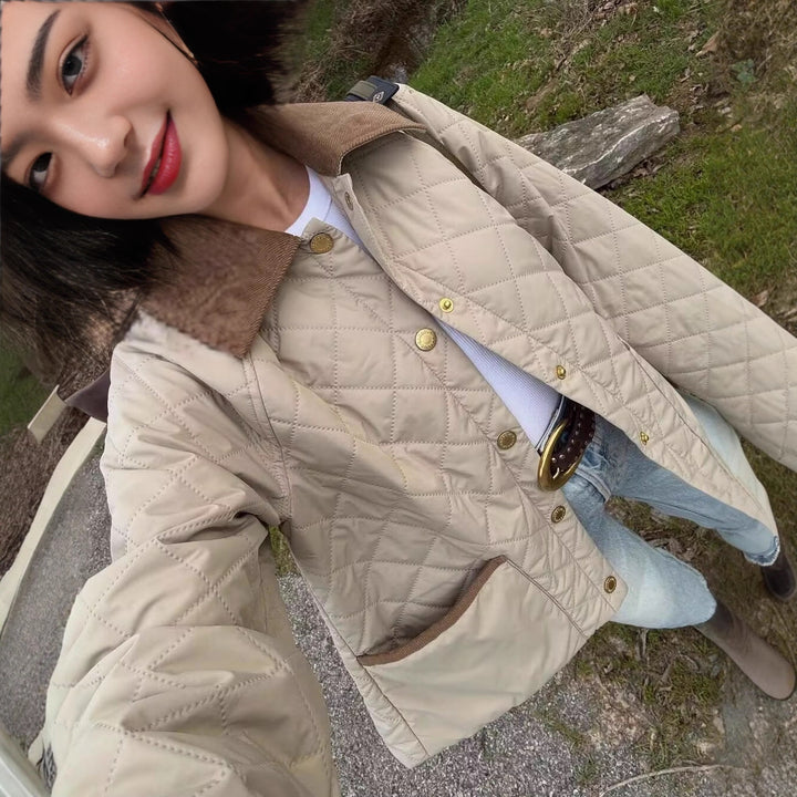 Damen nan gesteppte Kurzjacke mit Kordkragen, Druckknopfleiste und aufgesetzten Taschen Echo Archiv