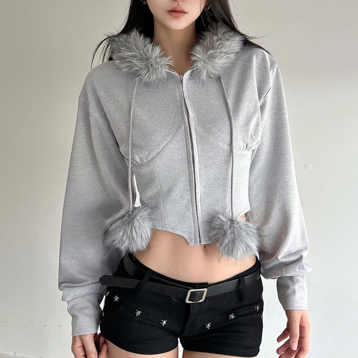 Damen nan kurzes Kapuzen‑Sweatshirt mit Kunstfellbesatz, Reißverschluss und Pompon-Kordeln Echo Archiv
