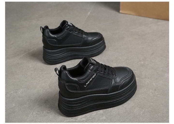 Damen Hochmodische Plateau Sneakers mit eleganter Silhouette Echo Archiv