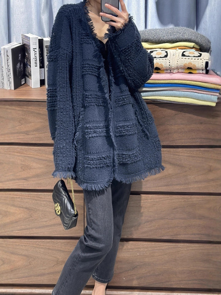 Damen Oversize Strickcardigan mit strukturierter Karomuster‑Optik, Fransen und Eingrifftaschen Echoarchiv