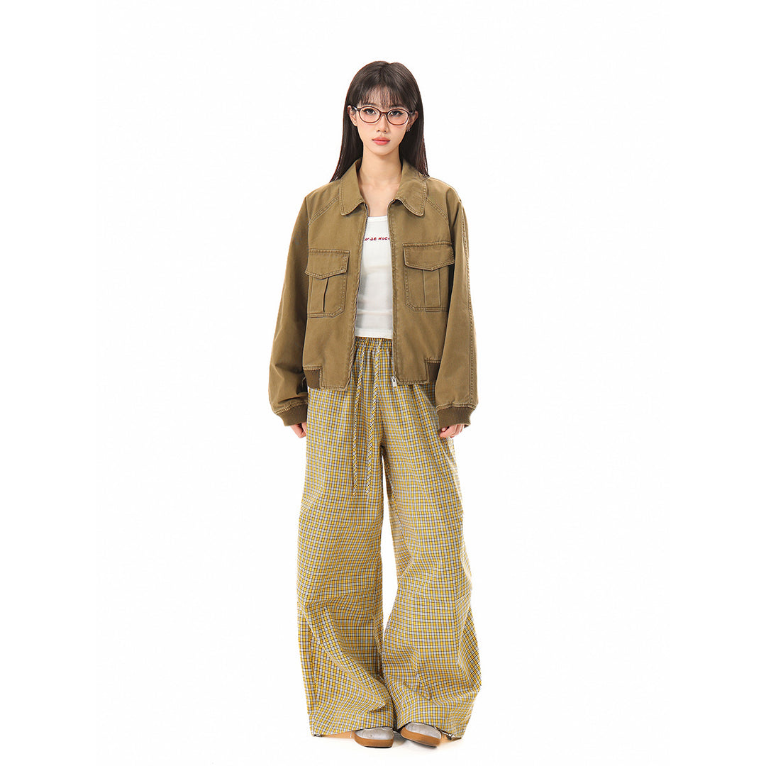 Damen Kurz geschnittene Boxy-Blousonjacke aus Baumwollmix mit Pattentaschen und durchgehendem Reißverschluss Echoarchiv